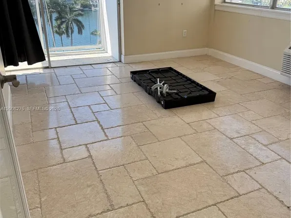 5313 Collins Ave, Miami Beach, FL