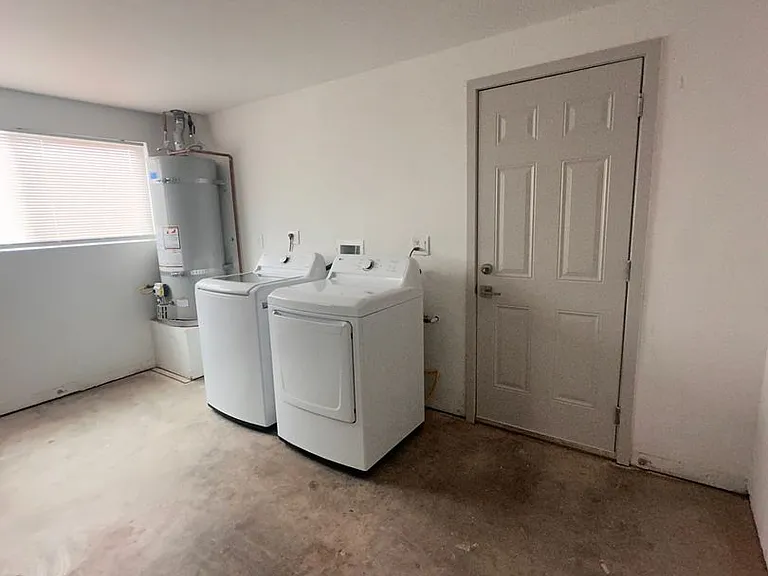 906 Emory Street 931 #933 — Photo 6