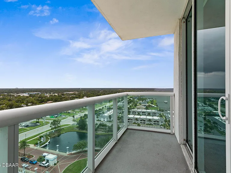 241 Riverside Dr #1710 — Photo 31