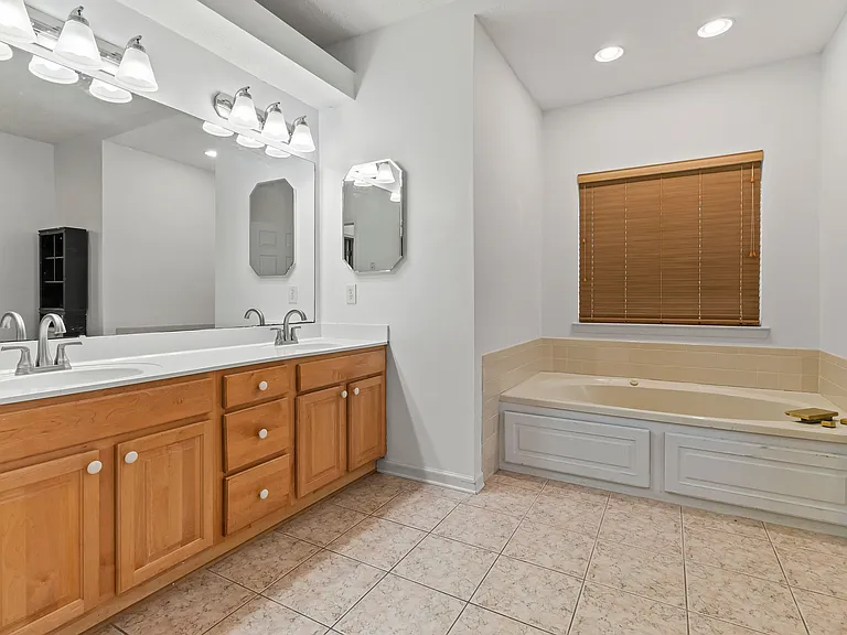 620 Woodbine Ct — Photo 14