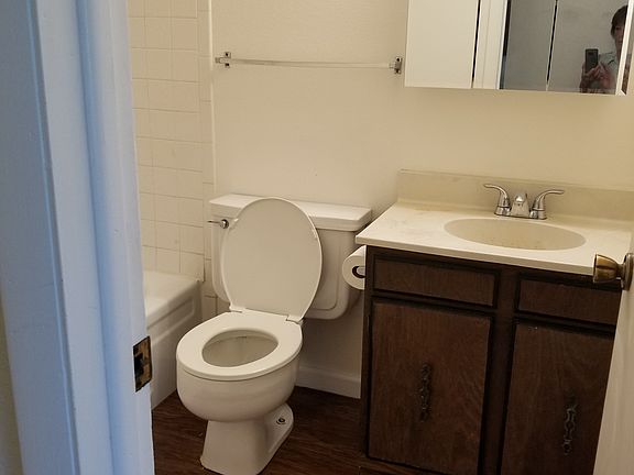 5th image of 1705 Heatheridge Rd Unit F204