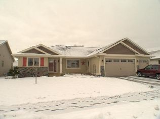 745 Elizabeth Ln, Onalaska, WI 54650
