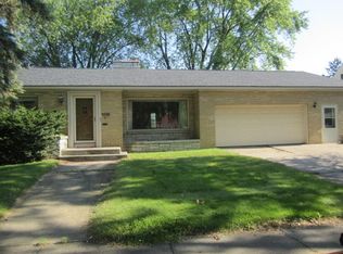 1814 17th Ave, Menominee, MI 49858