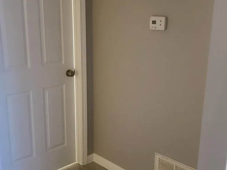 100 Sanders Ct #4 — Photo 15