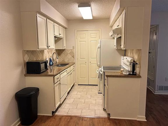 4th image of 3129 Sappington Pl Unit B