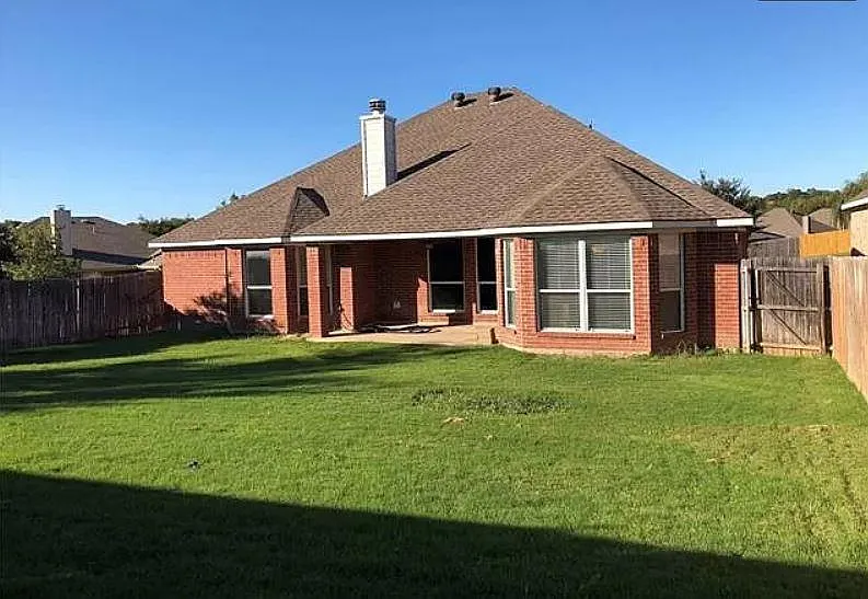 117 Singletree Ln — Photo 2