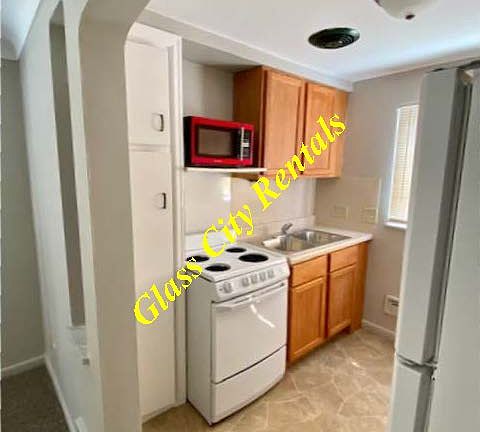5th image of 4503 Douglas Rd