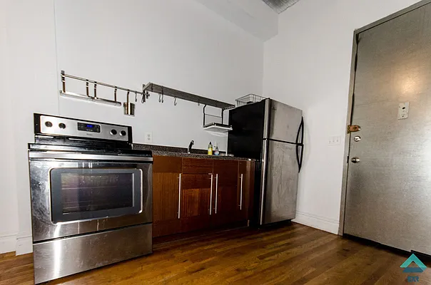 Rented by Garden Management | media 9