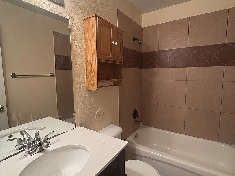 4740 Robert Acosta Dr — Photo 7