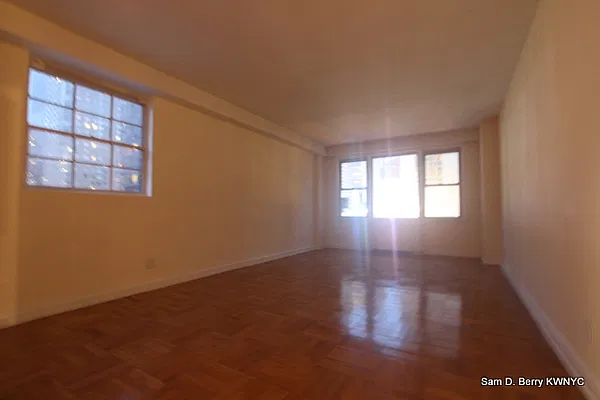 Rented by Keller Williams NYC | media 17