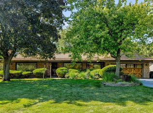 102 S Wheeling Rd, Prospect Heights, IL 60070