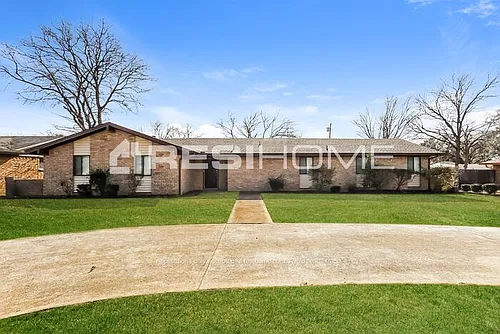 522 W Camp Wisdom Rd Photo 1
