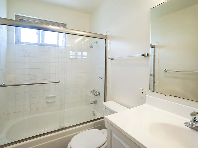 4615 Hamilton St #9 — Photo 6