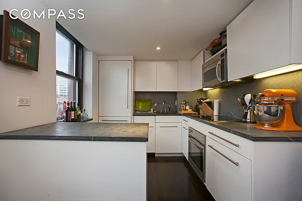 Sold by Compass | media 17