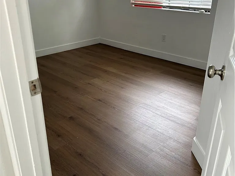 28224 Bay Ave — Photo 10