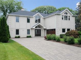 60 North Ave, Lake Forest, IL