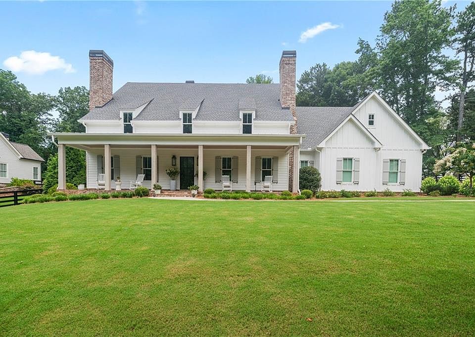1st image of 104 Trinity Hollow Dr