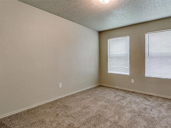 4th image of 813 Eagle Dr