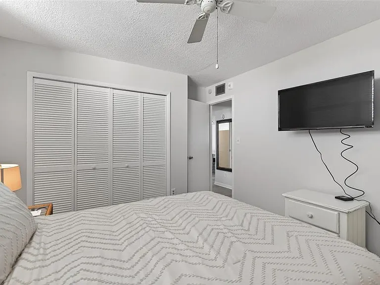 300 Woodette Dr #404B — Photo 24