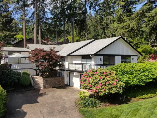 2496 Panorama Dr, Eugene, OR 97405