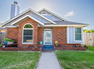 2146 S Robinson Ave, Moore, OK 73170