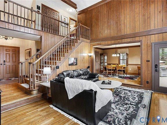 5th image of 3613 Stoney Ridge Rd