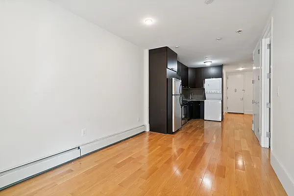 Rented by Nest Seekers International | media 7