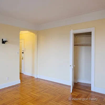 Rented by Washington Realty Corp. | media 29