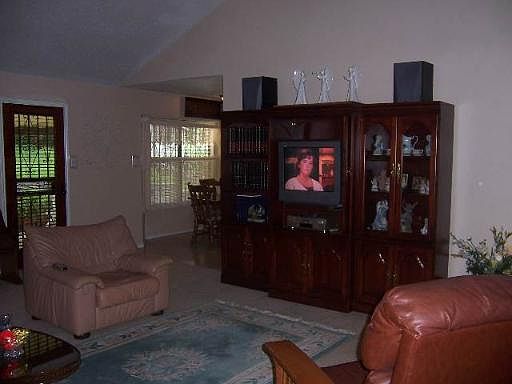 4th image of 5207 DOVE CIR