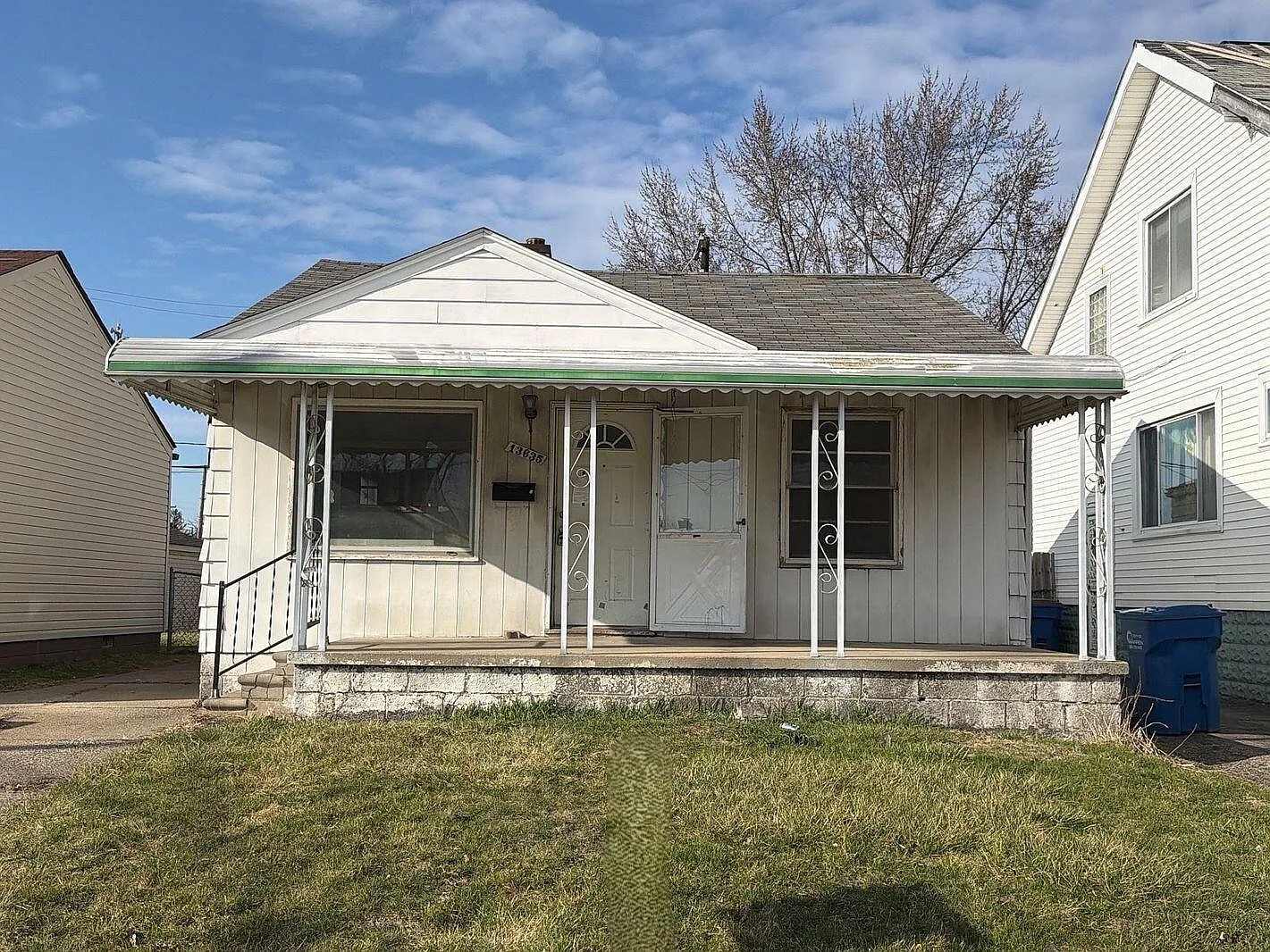 13635 Knox Ave photo 1