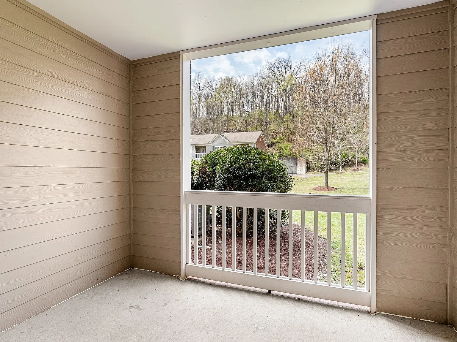 2 bed, 1200 sqft, $2,195 — Photo 3