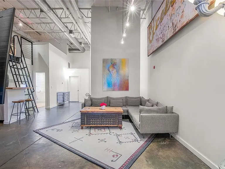 174 Chester Ave SE #102 — Photo 10