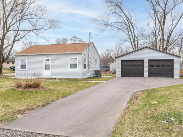 701 Shirley St, Waterloo, IA 50707