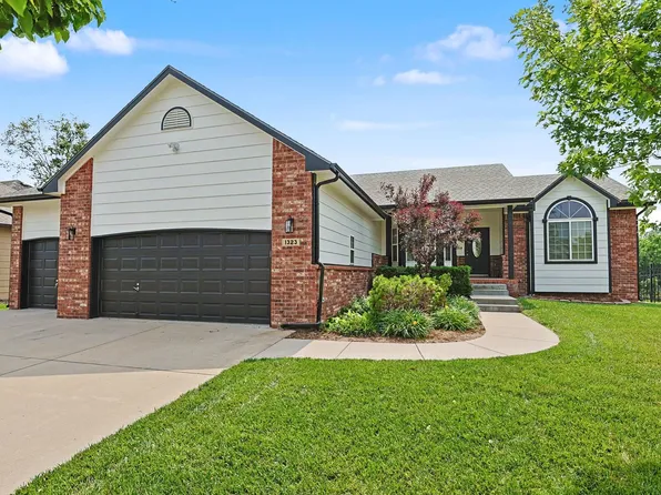 1323 S Threewood St, Wichita, KS 67235