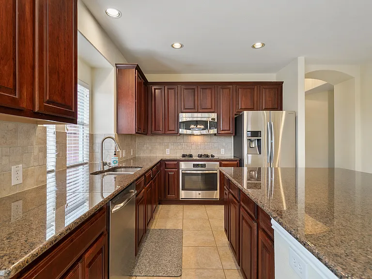 5128 Oceana Dr — Photo 14