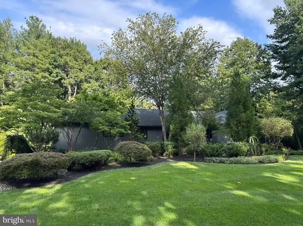 8 Deer Run, Princeton, NJ 08540