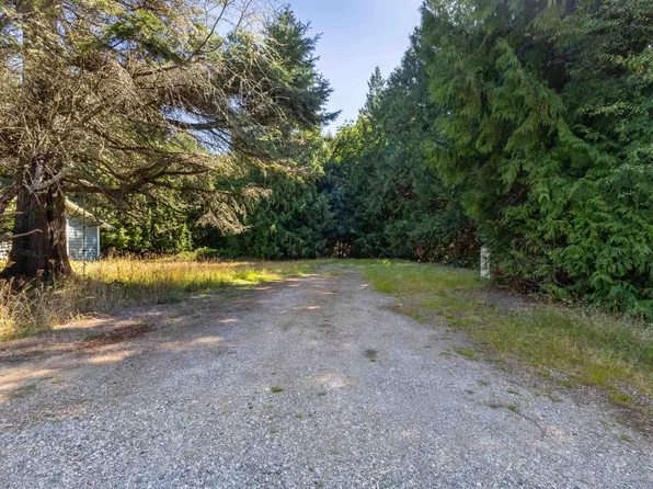 7886 Fawn Rd, Sunshine Coast, BC V7Z 1A2