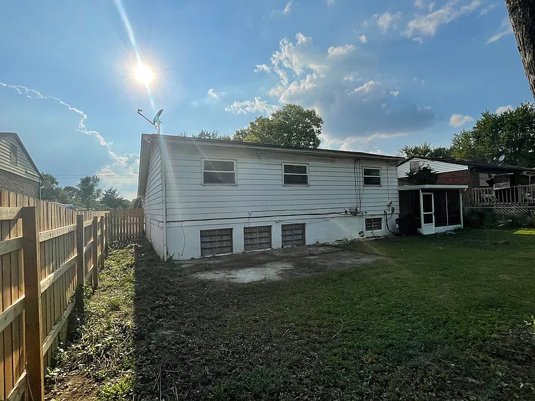 1690 Newfield Rd — Photo 37