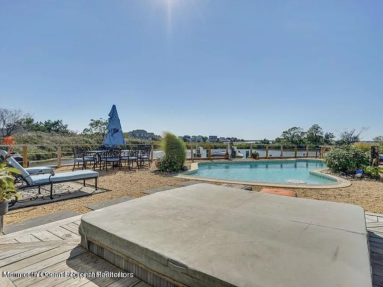2023 Bay Blvd — Photo 20