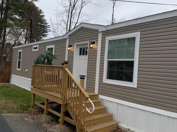 2 Lori Lane, Litchfield, NH 03052