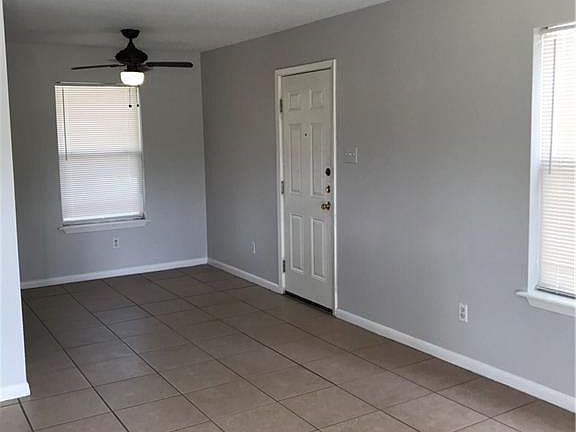 3rd image of 4217 Starlite Ln