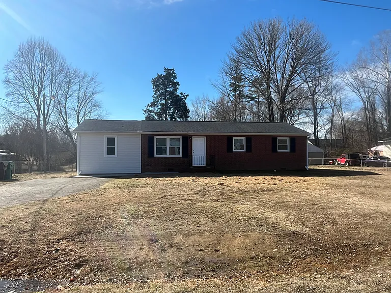 4947 Trinity Blvd — Photo 1