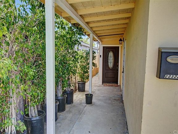 4th image of 22322 Violeta Ave