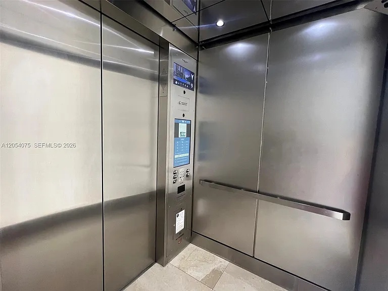 540 Brickell Key Dr #1022 — Photo 34