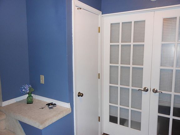 3rd image of 8846 Maplewood Dr