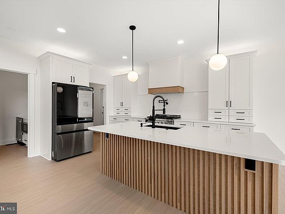 4th image of 3 Persimmon Ln