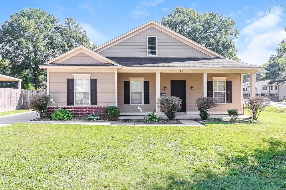 3 bed, 2.0 bath, 1509 sqft, $2,080 — Photo 1