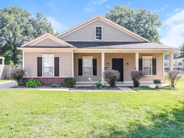 105 Keough Rd, Collierville, TN 38017