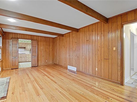 4th image of 5708 W 99th St
