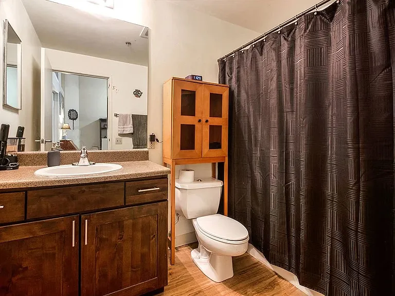 1555 California St #301 — Photo 11